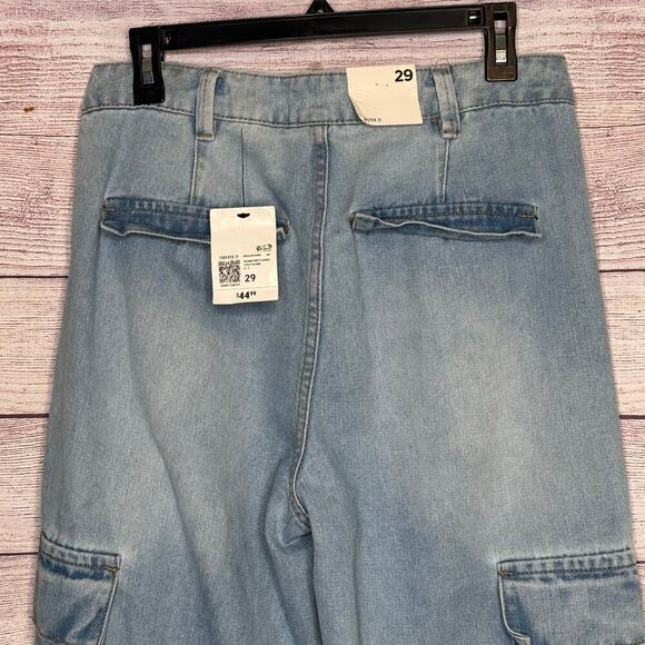 Forever 21 Denim Wide Leg Cargo Light Wash High Rise Pocket Jeans Size 29 New - Picture 4 of 9